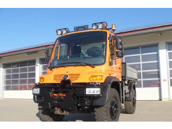 Φορτηγό με ανοιχτή καρότσα UNIMOG U500