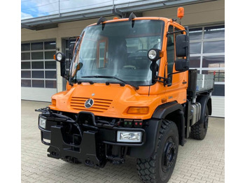 Φορτηγό με ανοιχτή καρότσα UNIMOG U500