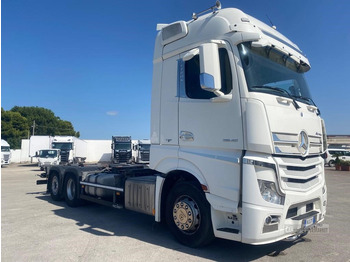 Φορτηγό σασί MERCEDES-BENZ Actros 2545