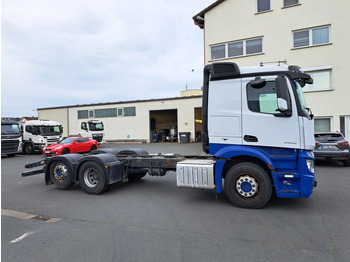 Φορτηγό σασί MERCEDES-BENZ Actros 2553