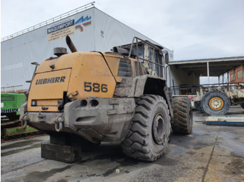 Ελαστιχοφόρος φορτωτής LIEBHERR L 586