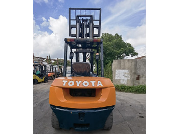 Πετρελαιοκίνητο περονοφόρο Used Toyota FD50 forklift: φωτογραφία 3