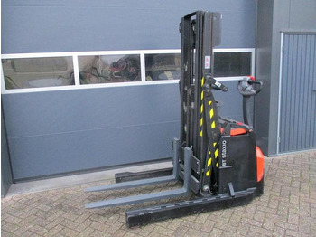 Reachstacker Toyota SWE 120XR: φωτογραφία 2