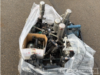 Εξοπλισμού κατασκευών Pallet of Various Compressor Parts: φωτογραφία 3