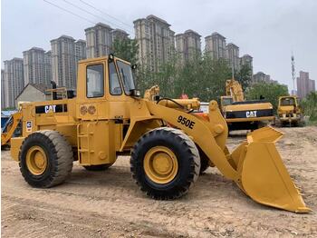 Ελαστιχοφόρος φορτωτής CATERPILLAR 950E