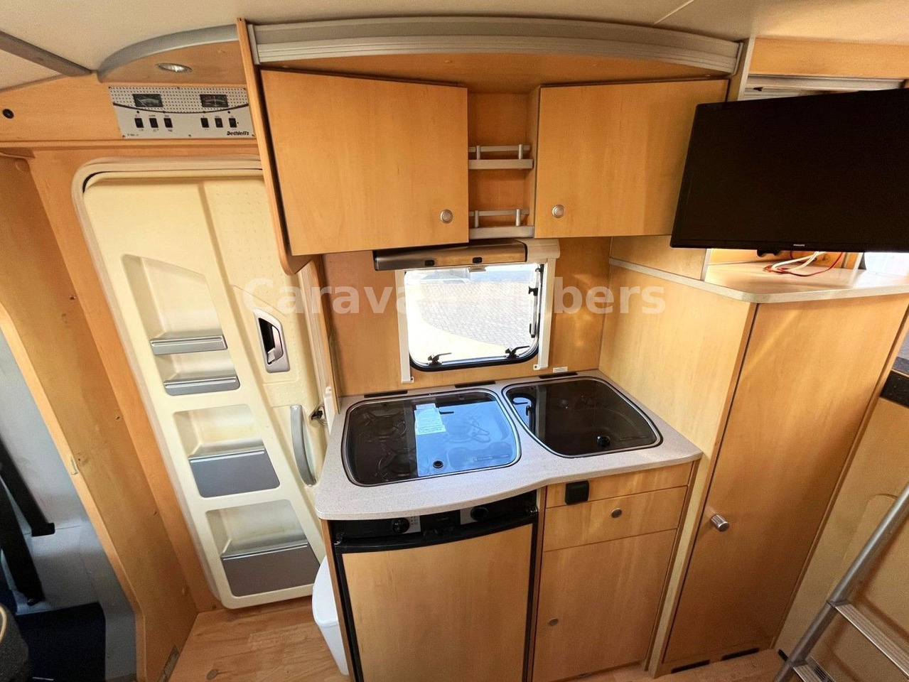 Νέα Ημιενιαίο αυτοκινούμενο Dethleffs T 001 - Festbett - auto.Sat/TV - Solar - Klima -: φωτογραφία 20