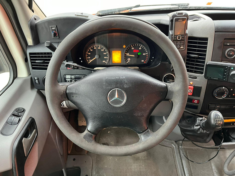 Μίσθωση Mercedes-Benz Sprinter 515 CDI 20 + 1 SEATS / AC Mercedes-Benz Sprinter 515 CDI 20 + 1 SEATS / AC: φωτογραφία 13