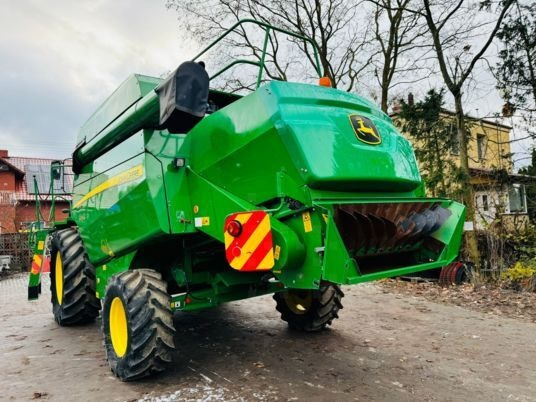 Θεριζοαλωνιστική μηχανή John Deere W440: φωτογραφία 7